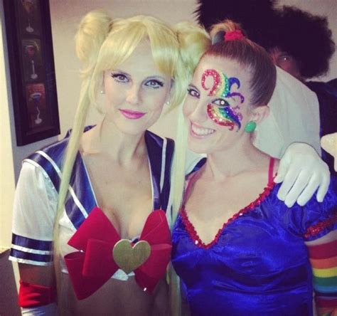 Cinefix's diy costume squad and claire max takes you into the world of manga and anime with a tutorial on how to make a magical sailor moon costume. DIY Sailor Moon costume- made this with the help of my brilliantly talented mom | Sailor moon ...