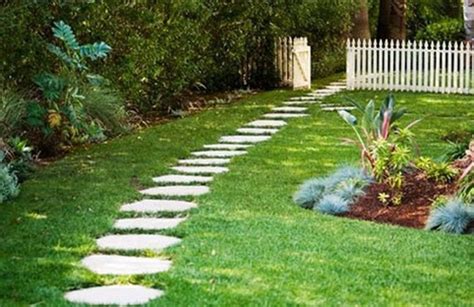 30 Newest Stepping Stone Pathway Ideas For Your Garden Stone Garden Paths Walkways Paths