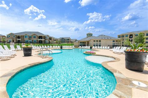 The Estates at Briggs Ranch - Real Estate Rental Agency - SAN ANTONIO