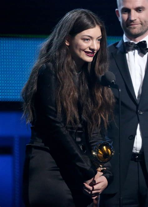 new zealand teen lorde wins grammy awards song of the year for royals ctv news