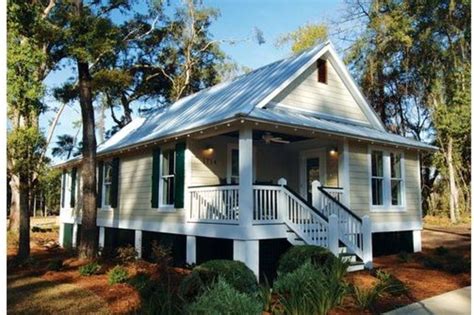 Browse modern 3 bedroom house plans with photos, doubles storey house plans pdf downloads and three bedroom house designs. Cottage Style House Plan - 3 Beds 2 Baths 1025 Sq/Ft Plan #536-3