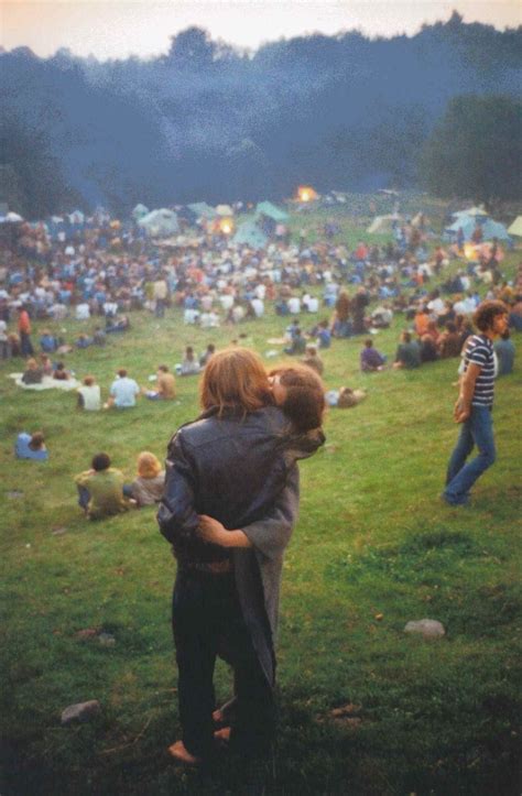 Kissing Couple In Woodstock Festival 1969 Photo By Elliott Landy