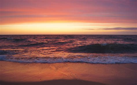Download Wallpaper 1680x1050 Beach Sea Waves Sand Sunset Dawn