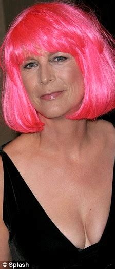 Jamie Lee Curtis Pinches Popstar Britney Spears Bizarre Pink Wig Look