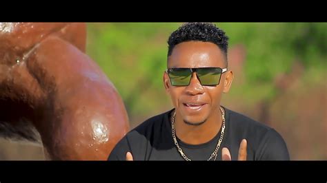 Robinoh Tapaka Tady Nouveaute Clip Gasy 2020 Music Couleur Tropical Youtube