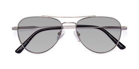 silver lightweight metal aviator tinted sunglasses with light gray sunwear lenses richard