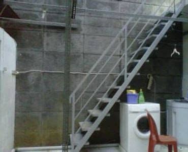 Pilihlah model tangga yang sekiranya sesuai dengan. harga dan model tangga baja kayu murah minimalis terbaru ...