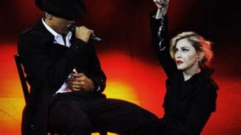 Madonna Booed In Paris Over Show Length Bbc News