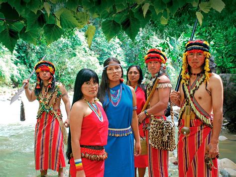 awá ubicación características costumbres cultura y más vestimenta indigena chicas nativas