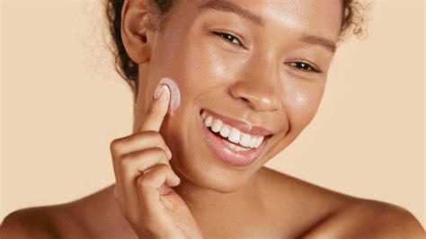 Many beauty products have been found to have chemical ingredients that harm one's skin and health. 7 Essential Skin Care Tips Everyone Should Know - L'Oréal ...