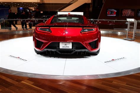 Audi R8 Vs Acura Nsx Which Used Supercar Is A Better Buy In 2022