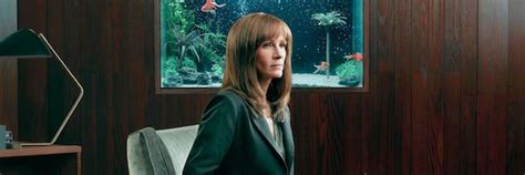 Homecoming Trailer Julia Roberts Leads Amazons Thriller Series Collider