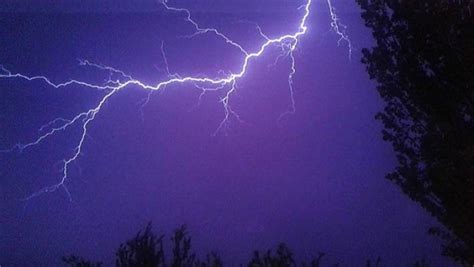 900 x 506 jpeg 253 кб. Thunderstorm lights up city with 21 lightning strikes in ...