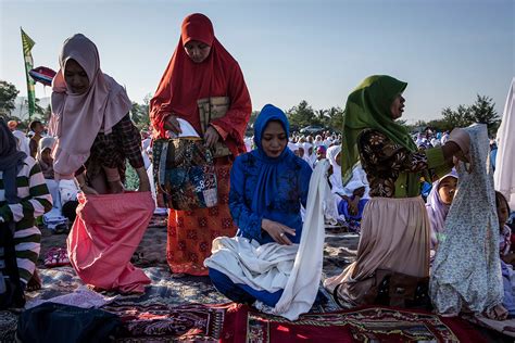 Eid Al Fitr 2016 Photos Of Muslims Around The World Celebrating The
