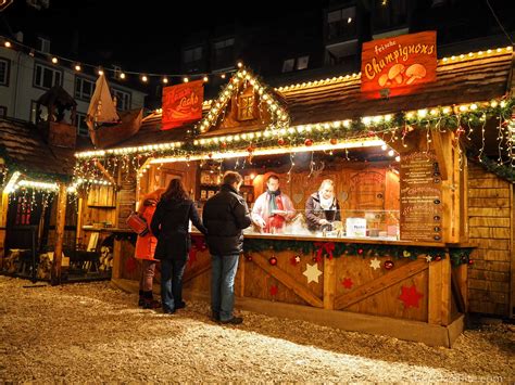 7 European Christmas Market Foods To Taste This Holiday Season The