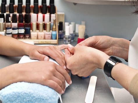 The Economics Of New Yorks Low Nail Salon Prices The New Yorker