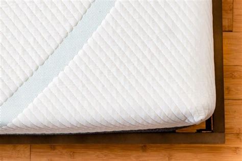 the best memory foam and latex mattresses for 2019 reviews by wirecutter a new york times company