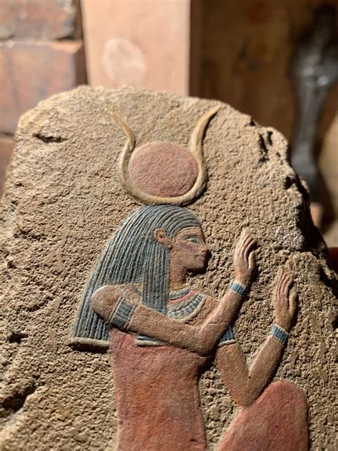Ancient Egypt Goddess Hathor Het Hur Kneeling With Sun Disc Headdress