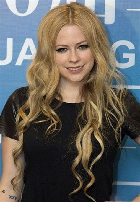Angel Avril Lavigne 👼 Hair Blonde Wavy Hair Mermaid Hair