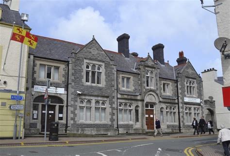 Holyhead Magistrates Court Stanley © Terry Robinson Cc By Sa20