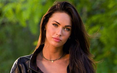 Megan Fox Hot High Resolution Hd Wallpapers Free Download Full Hd Wall Pictures