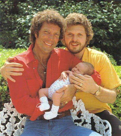 Tom jones appeared on the one show tonight and revealed how one of the songs on new album surrounded by time is inspired by the last words of his wife linda, as she lay dying in hospital: Pin on Mothers & Daughter - Fathers & Sons PARENTS & CHILDREN