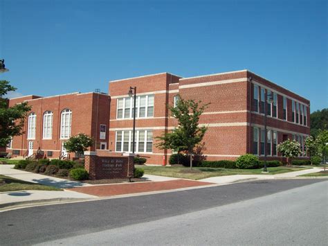 File:Bates High School Jul 09.JPG - Wikimedia Commons