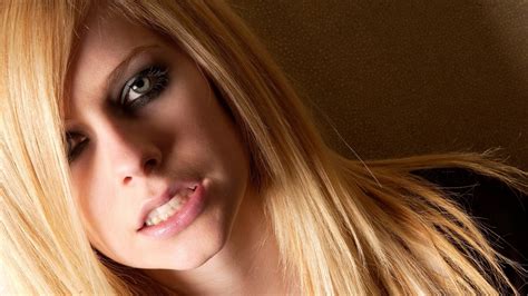 Women Face Makeup Avril Lavigne Blonde Portrait Singer Hd Wallpaper Rare Gallery