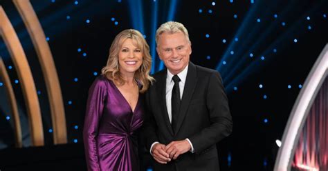 Vanna White Reportedly In Negotiations At Wheel Of Fortune Daytime Confidential