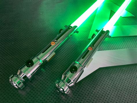 Best Ahsoka Tano Lightsaber Kit | Star Wars Ahsoka Tano Lightsaber for ...