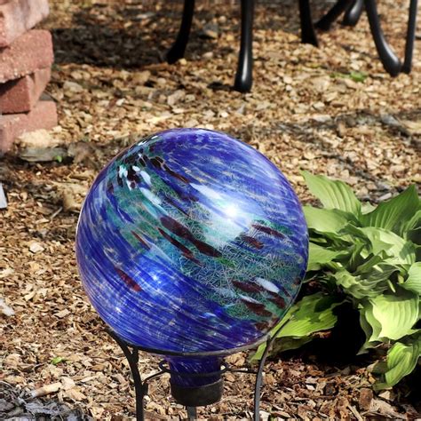 Sunnydaze Decor 10 In Diameter Blue Blown Glass Gazing Ball In The