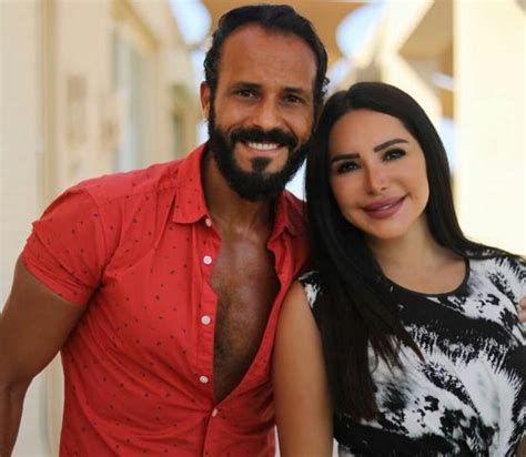 مؤسسة الجابر للتعهدات والاعمال المدنيه. بالصورة.. يوسف الشريف يتغزل في زوجته علي طريقة الهضبة عمرو ...