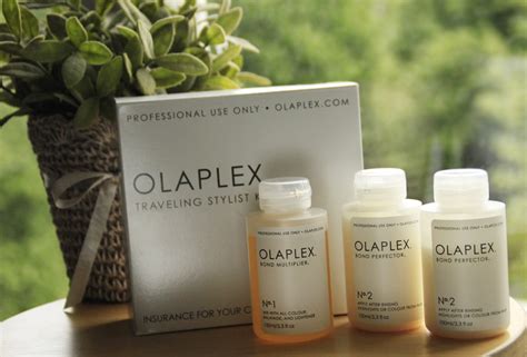Bond builder that dramatically strengthens, protects and repairs all hair types. Olaplex. O co chodzi ze światowym hitem regeneracji włosów?