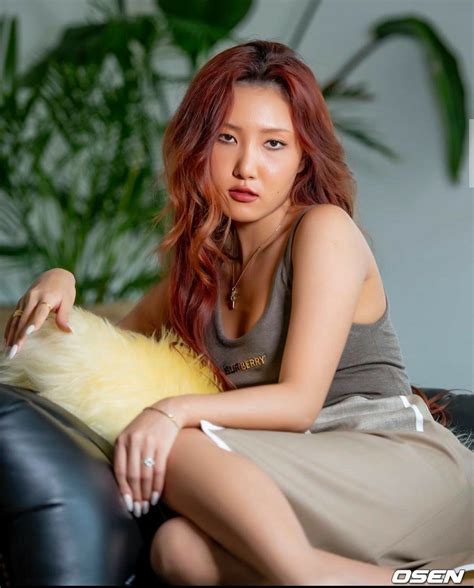 Mamamoo Hwasa Maria Kpop Hair Color Auburn Red Hair Red Brown Hair