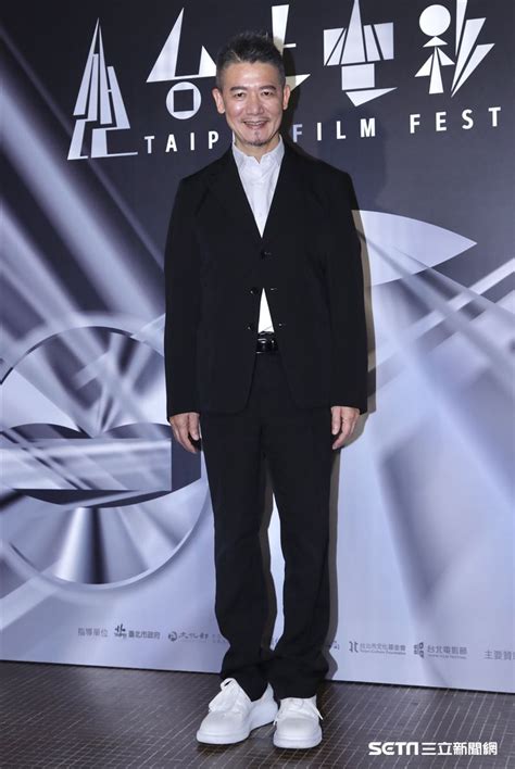 Born 18 june 1991) is a taiwanese actor and singer. 打噴嚏柯耀宗、柯震東、林依晨及柴智屏-2645482 | 三立新聞網