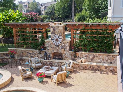 Amazing Creating Outdoor Living Spaces On A Budget