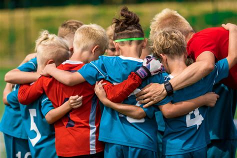 5 Ways Coaches Can Encourage Their Youth Sports Team Trace