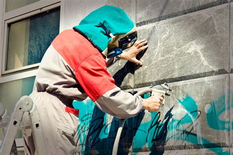 Jak Usunąć Graffiti Workers