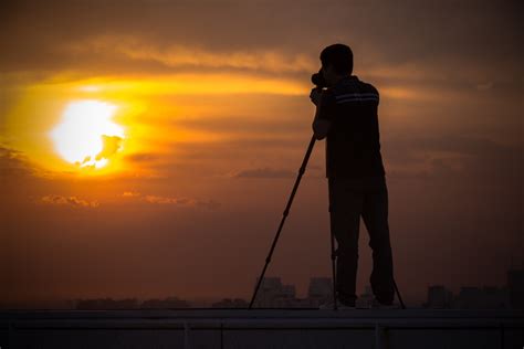 Inspirasi 30 Gambar Sunset Orang Pemandangan Pantai