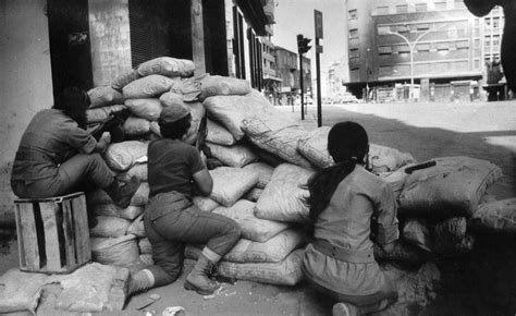 Rare Photos Of Lebanons Civil War Beirut