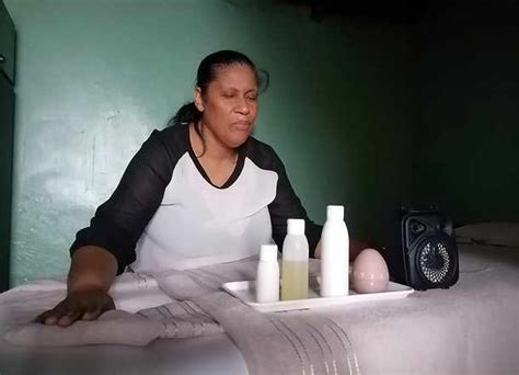 [watch] Indulge Her Senses Blind Massage Therapist A ‘healer’