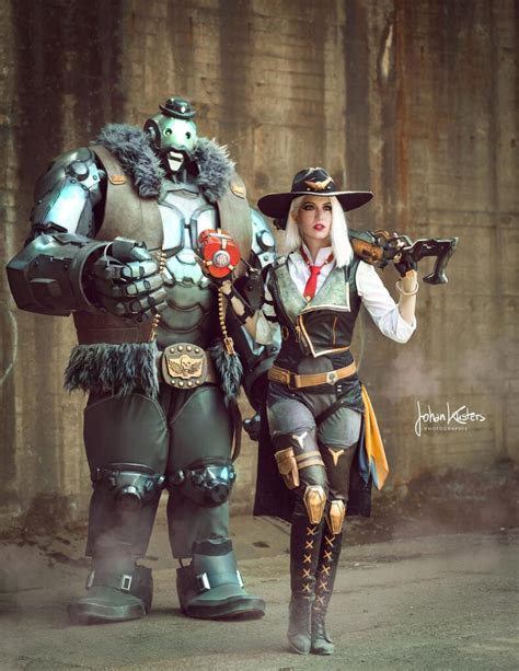 Cosplayers Show Off Amazing Ashe And Bob Cosplays From Overwatch