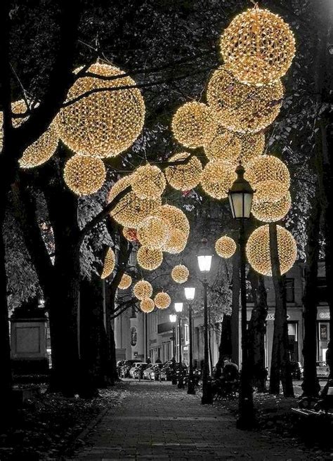 Even to facilitate you can hire the services of professional outdoor christmas decorations. Outdoor Christmas Lights Decoration Ideas Home to Z ...