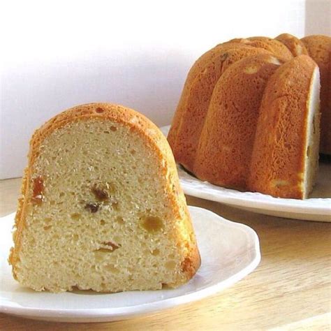 Why not try adding them to your holiday feast or gifting them to your loved ones this year? Polish Easter Babka Wielkanocna - Marilyns Treats | Babka ...