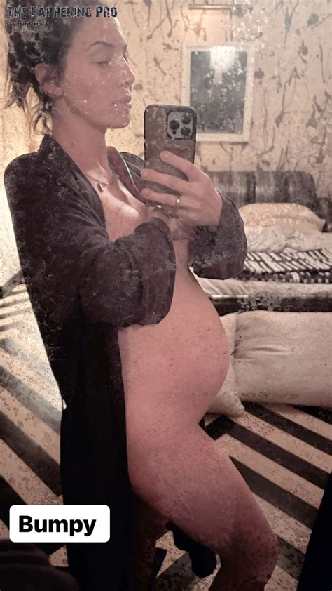 Whitney Cummings Pregnant And Nude Pantyless 1 Selfie The Fappening