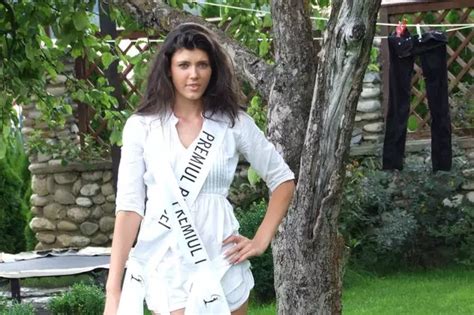 Oana Paveluc I Caravana Miss Universe Ajung La Timi Oara Libertatea