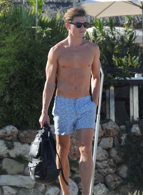 Oliver Cheshire Goes Shirtless At The Beach Oh Yes I Am