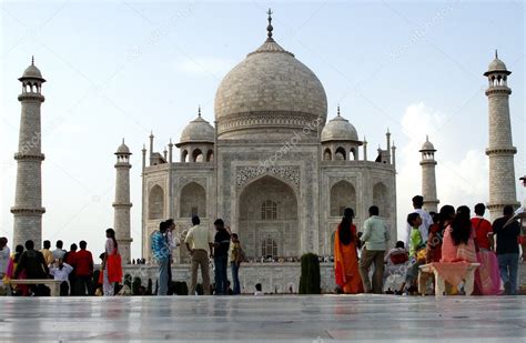 Taj Mahal Mausoleum Stock Editorial Photo © Zeber2010 2408968