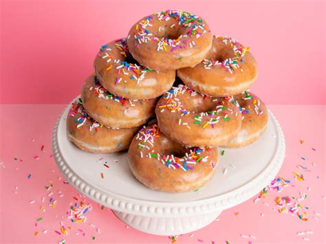 Krispy Kreme Is Selling A Dozen Doughnuts For Just Here S How To