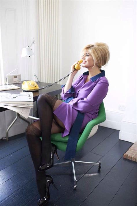 hottvladies on twitter holly willoughby willoughby seductive pose